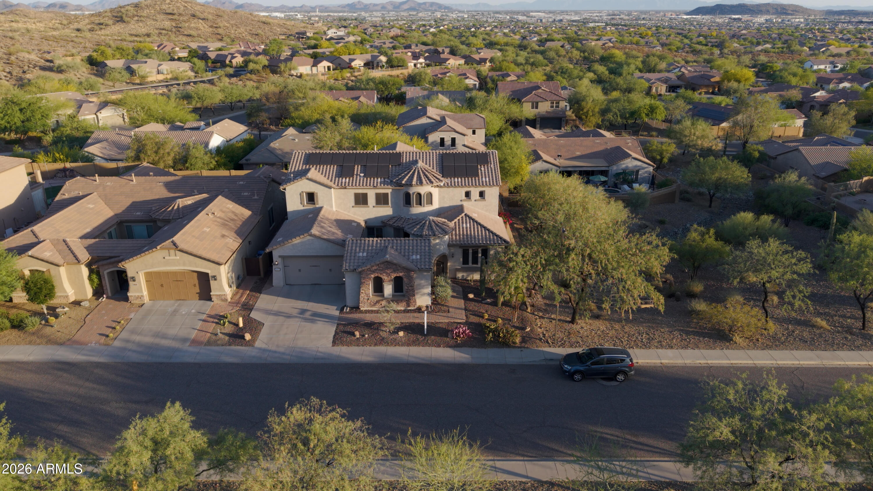 1615 W RED FOX Road