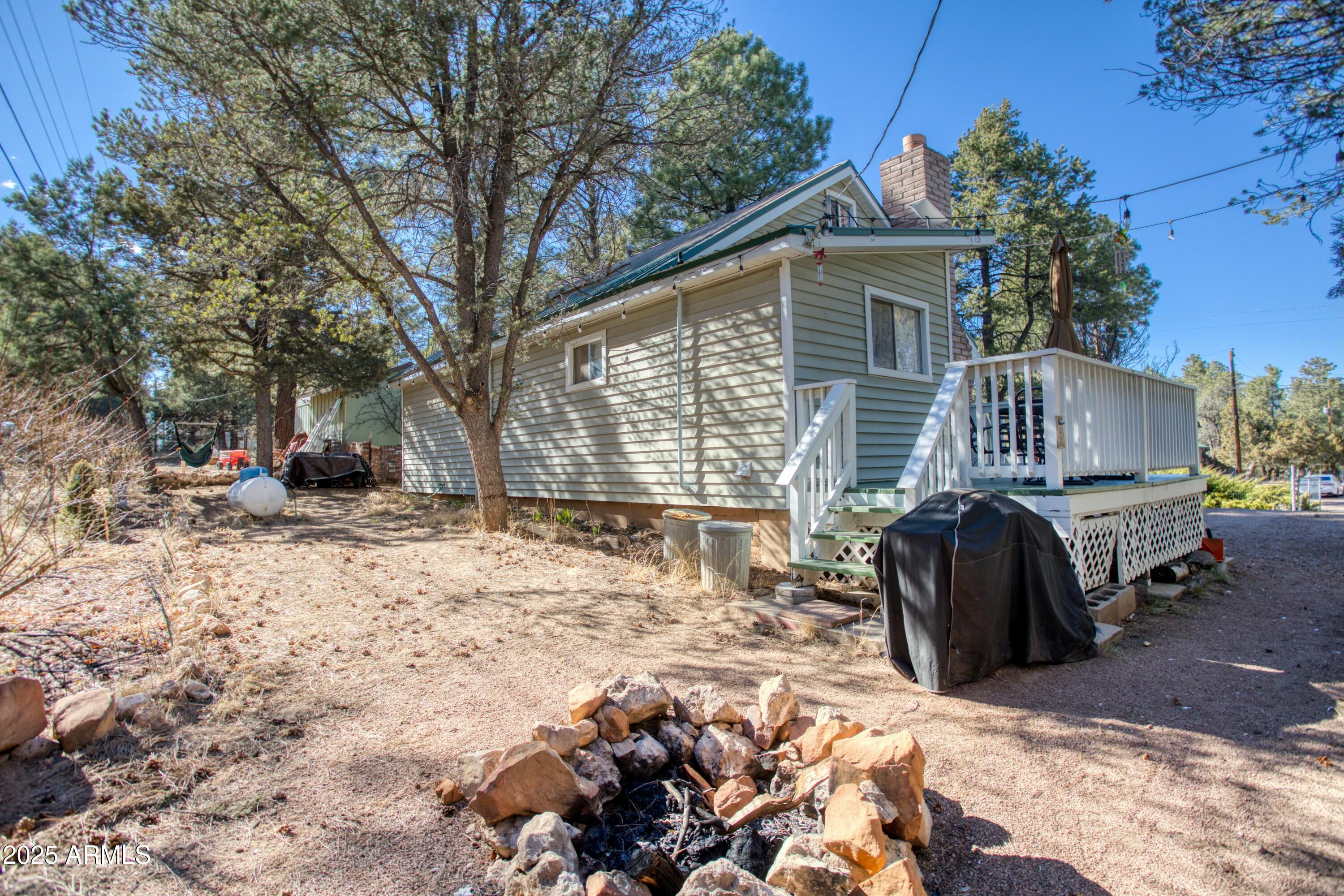 2185 FOREST PARK Drive