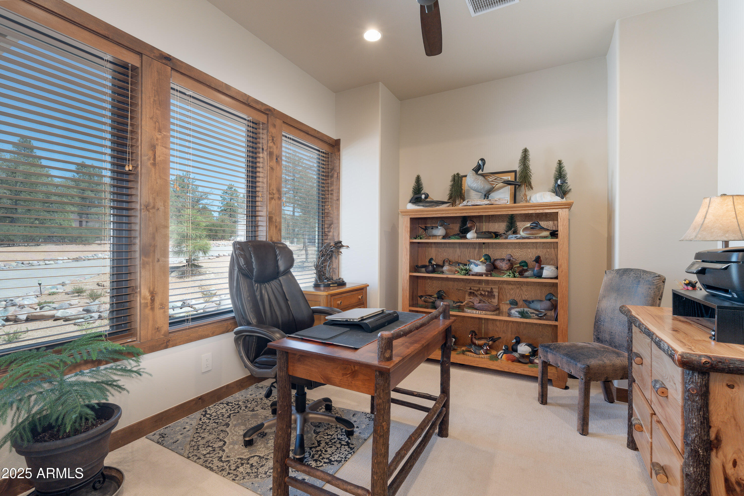 502 N CLUB Drive
