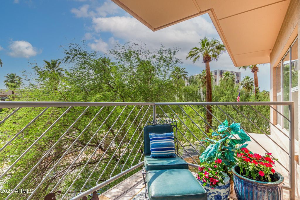 Photo of 2201 N Central Avenue #3D, Phoenix, AZ 85004 (MLS # 6861963)