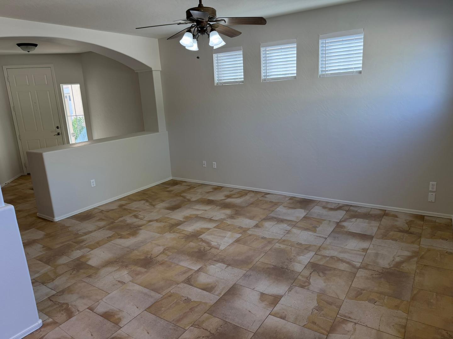 226 W Mountain Sage Drive