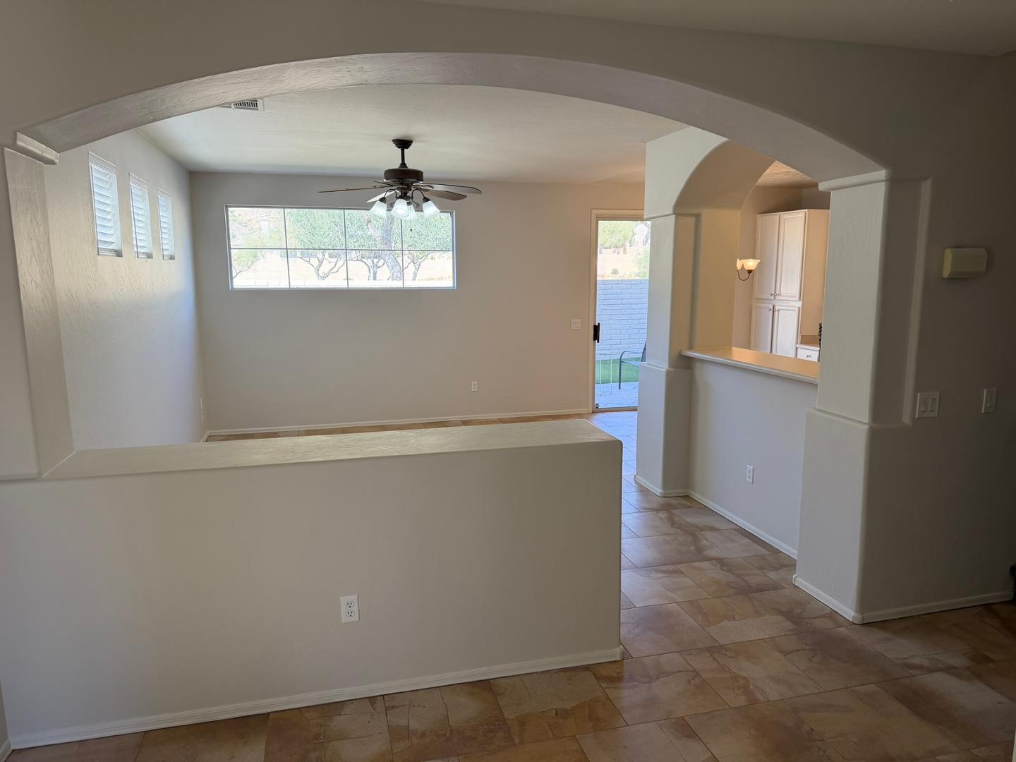 226 W Mountain Sage Drive