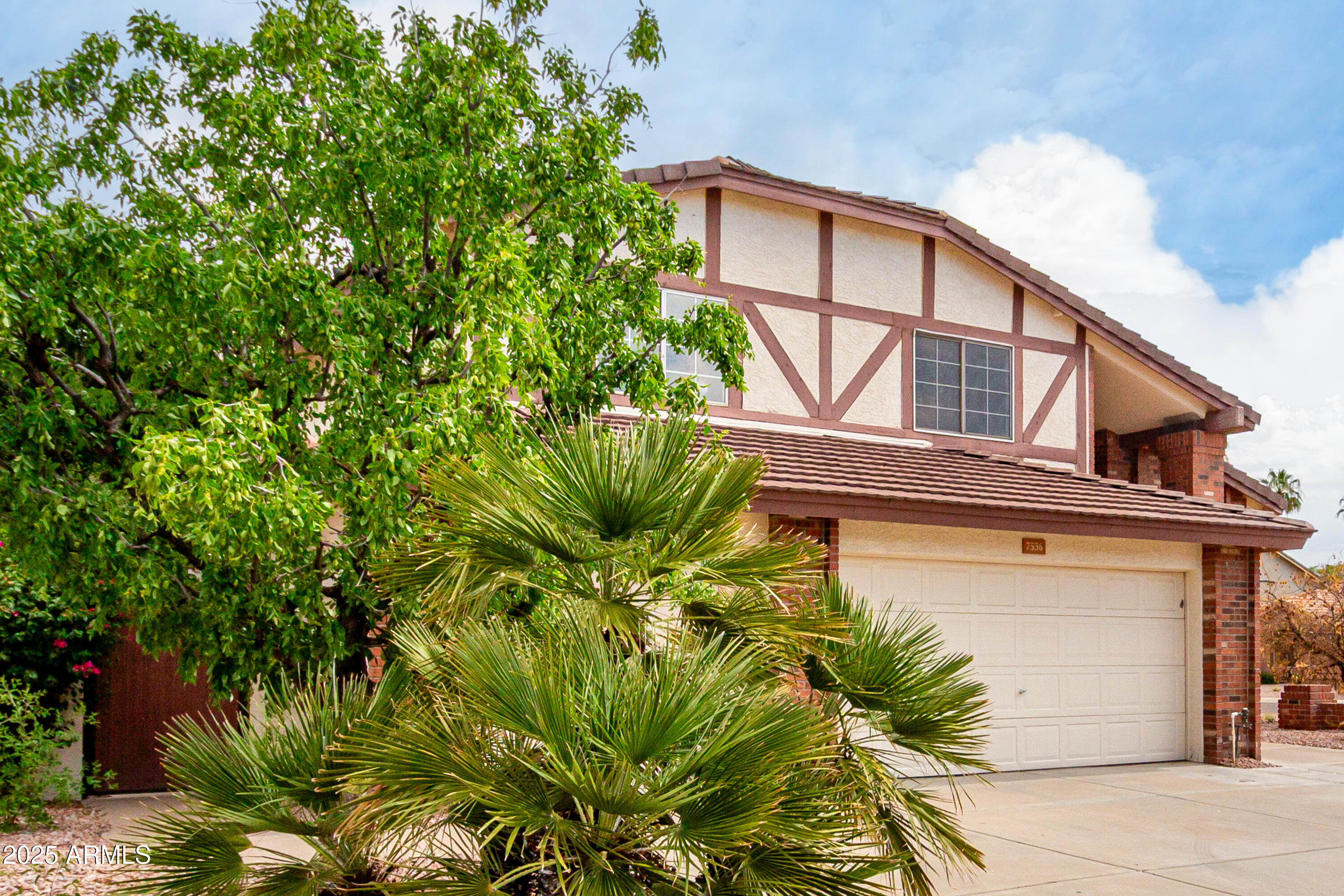7536 W MAUNA LOA Lane