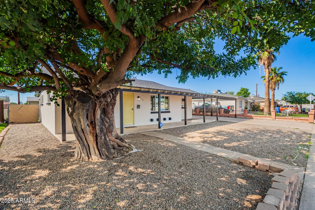 Photo of 8526 N 29th Avenue, Phoenix, AZ 85051 (MLS # 6935855)