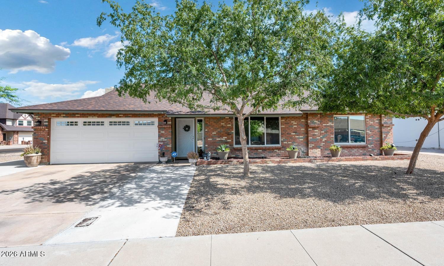 6038 W DESERT HILLS Drive