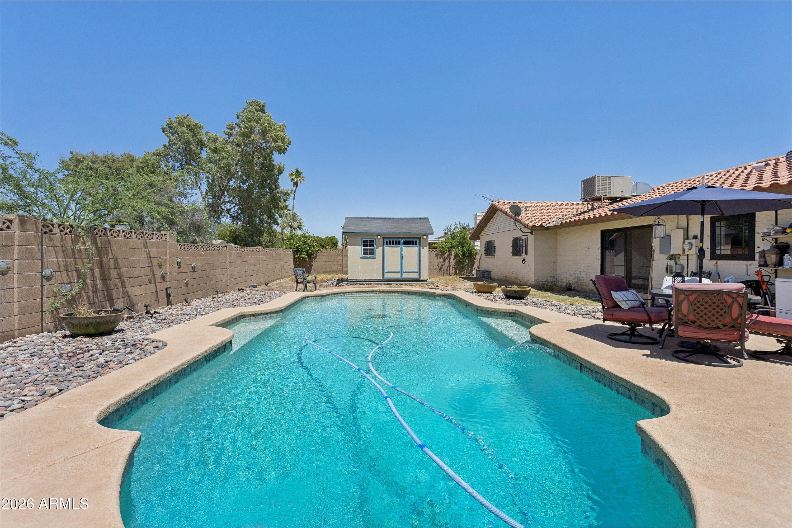 2914 E BERYL Avenue