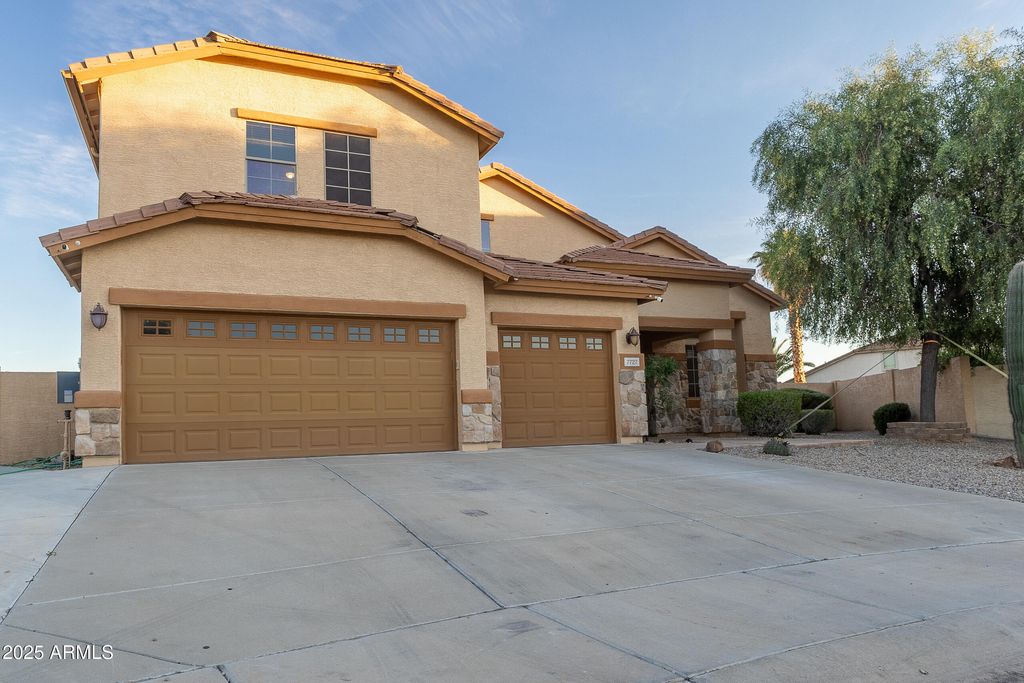 Photo of 7727 N 86th Lane, Glendale, AZ 85305 (MLS # 6955385)