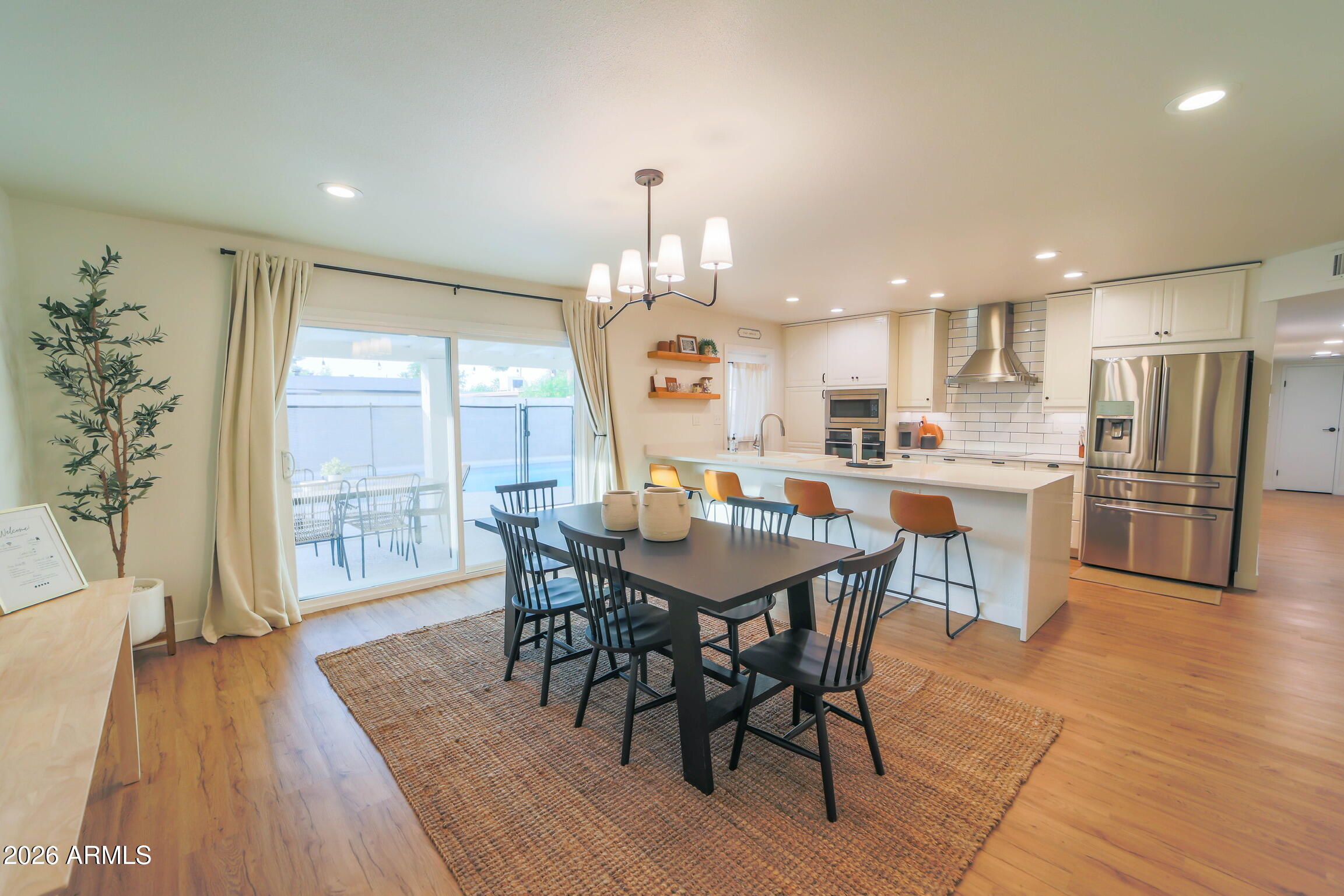 1224 E ALAMEDA Drive