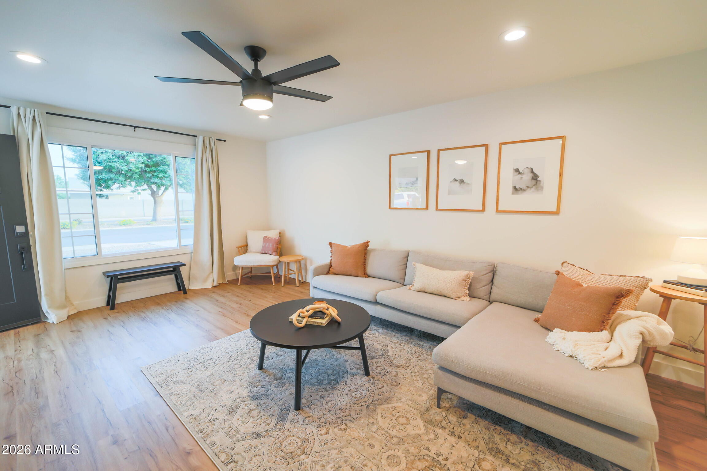 1224 E ALAMEDA Drive