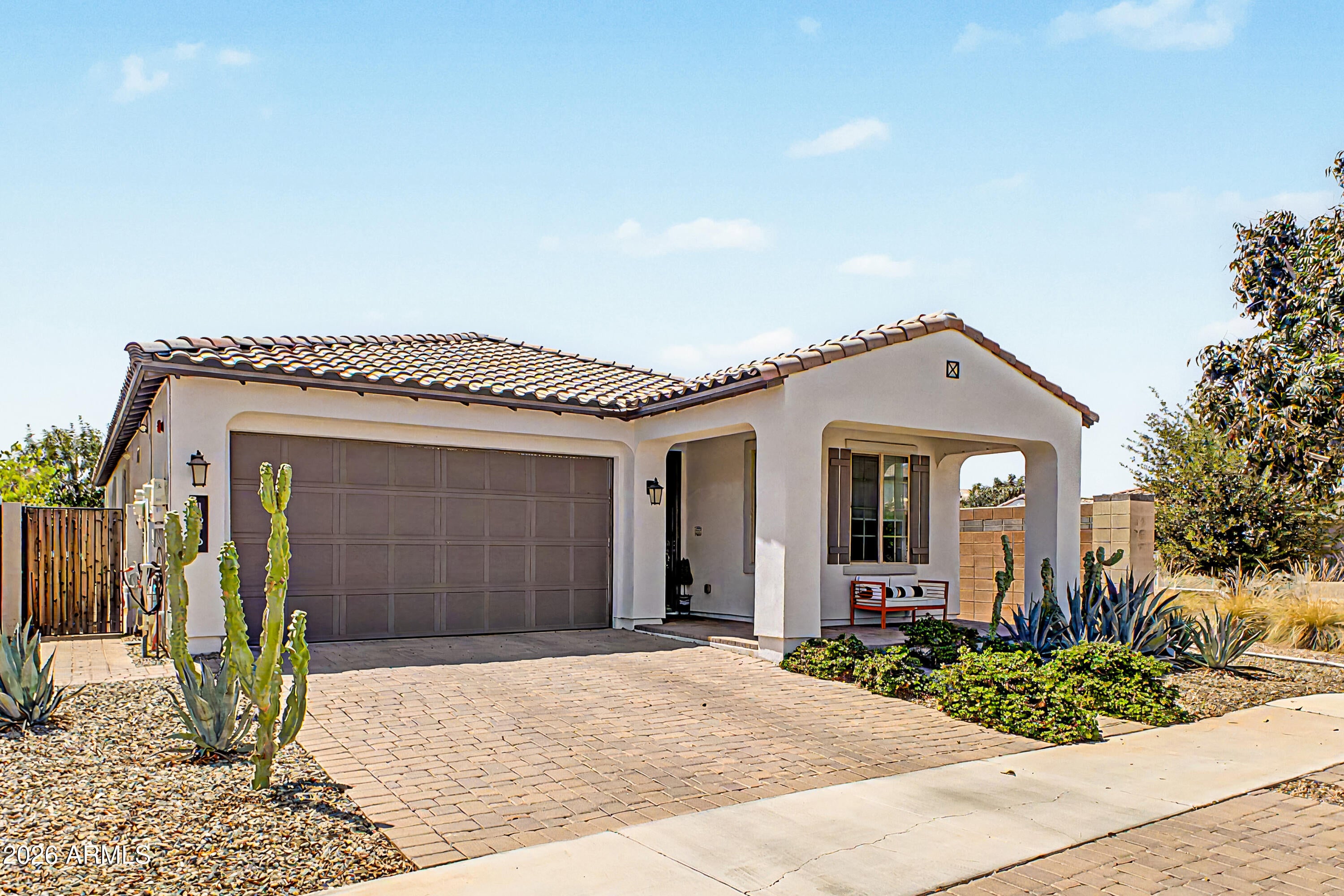 1876 S HUISH Drive