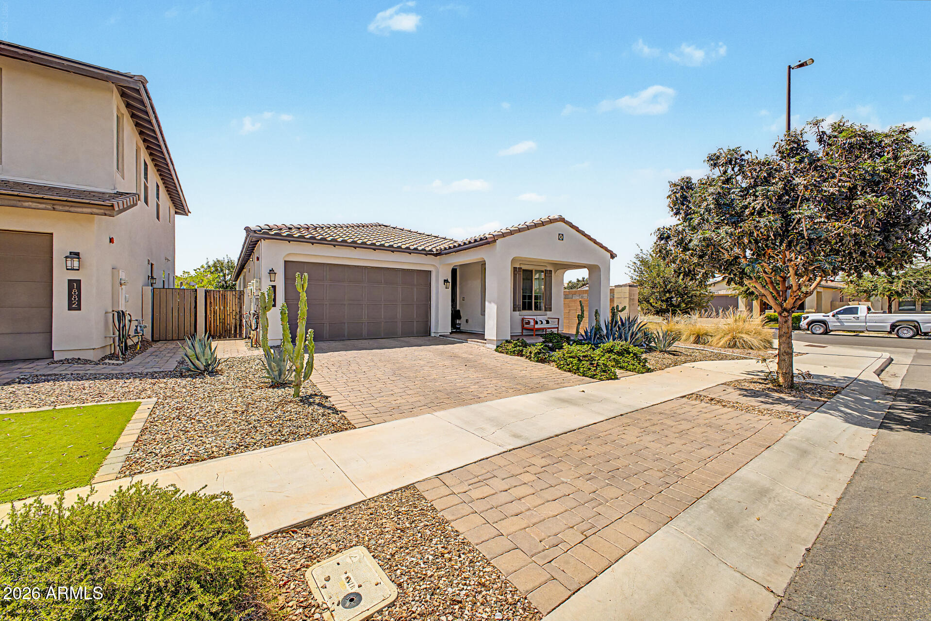 1876 S HUISH Drive