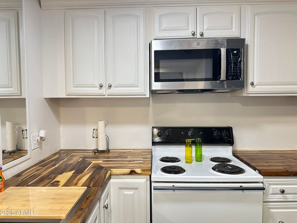 Photo of 700 W University Drive #122, Tempe, AZ 85281 (MLS # 6925964)