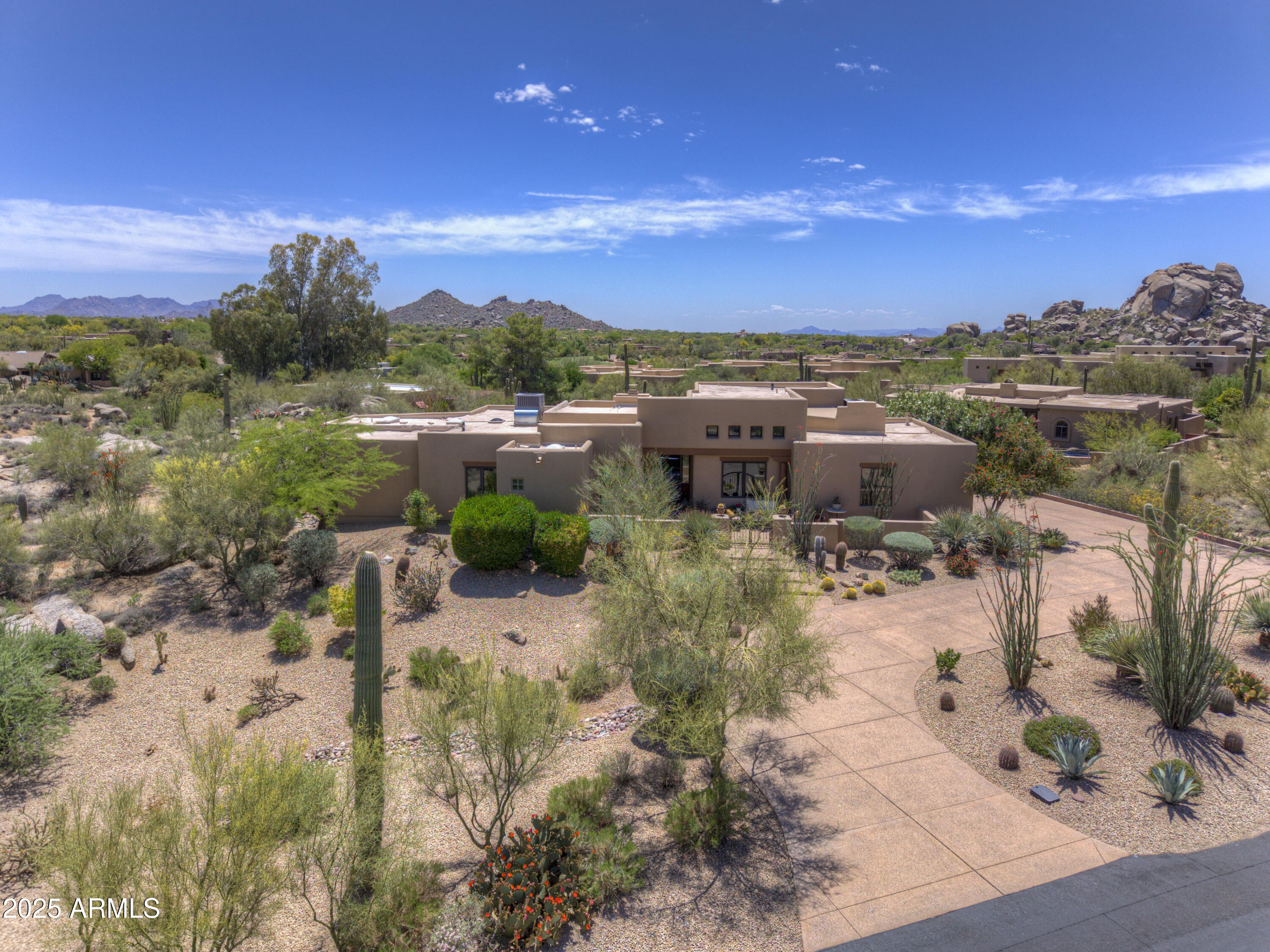 1401 E BOULDER PASS --