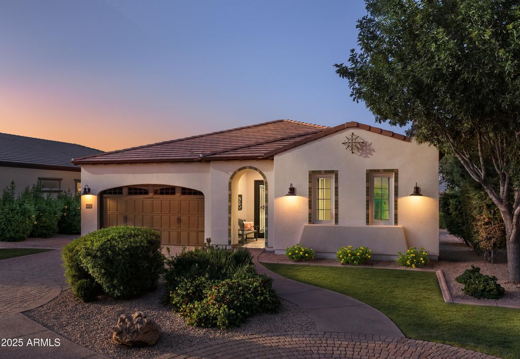 Photo of 554 E Peach Tree Street, Queen Creek, AZ 85140 (MLS # 6929208)