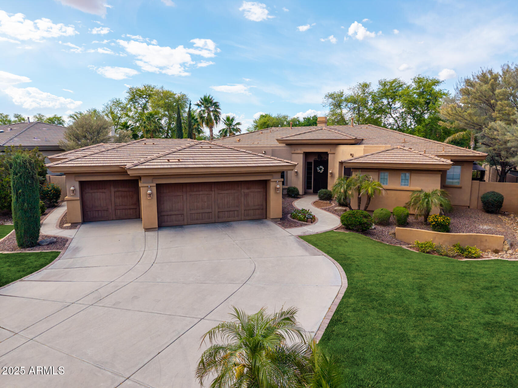 844 E COUNTY DOWN Drive