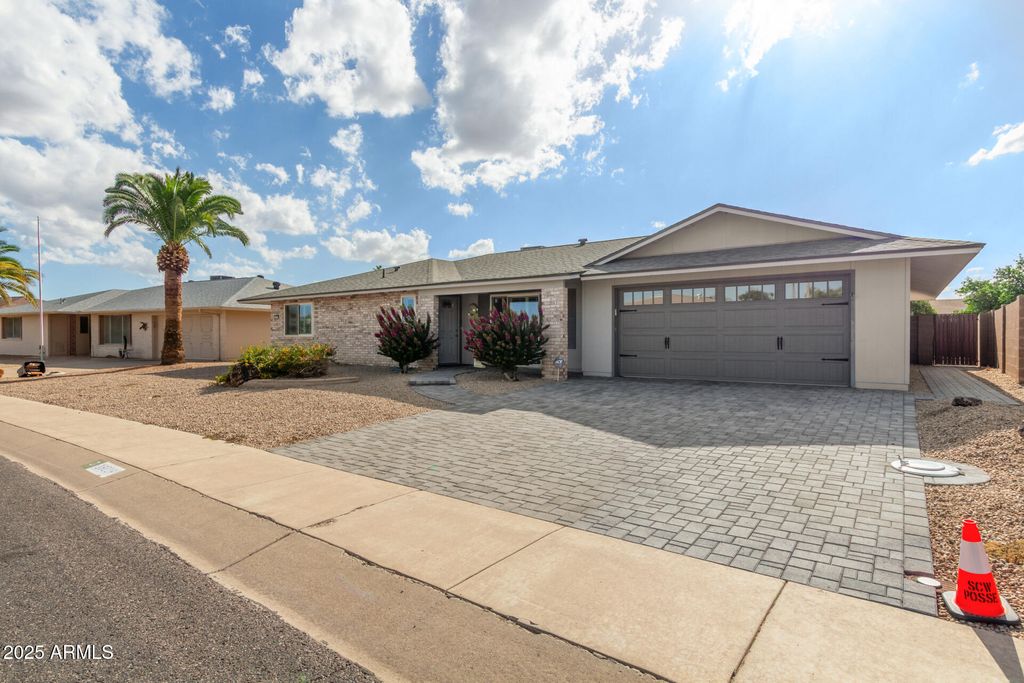 Photo of 13219 W Bonanza Drive, Sun City West, AZ 85375 (MLS # 6932899)
