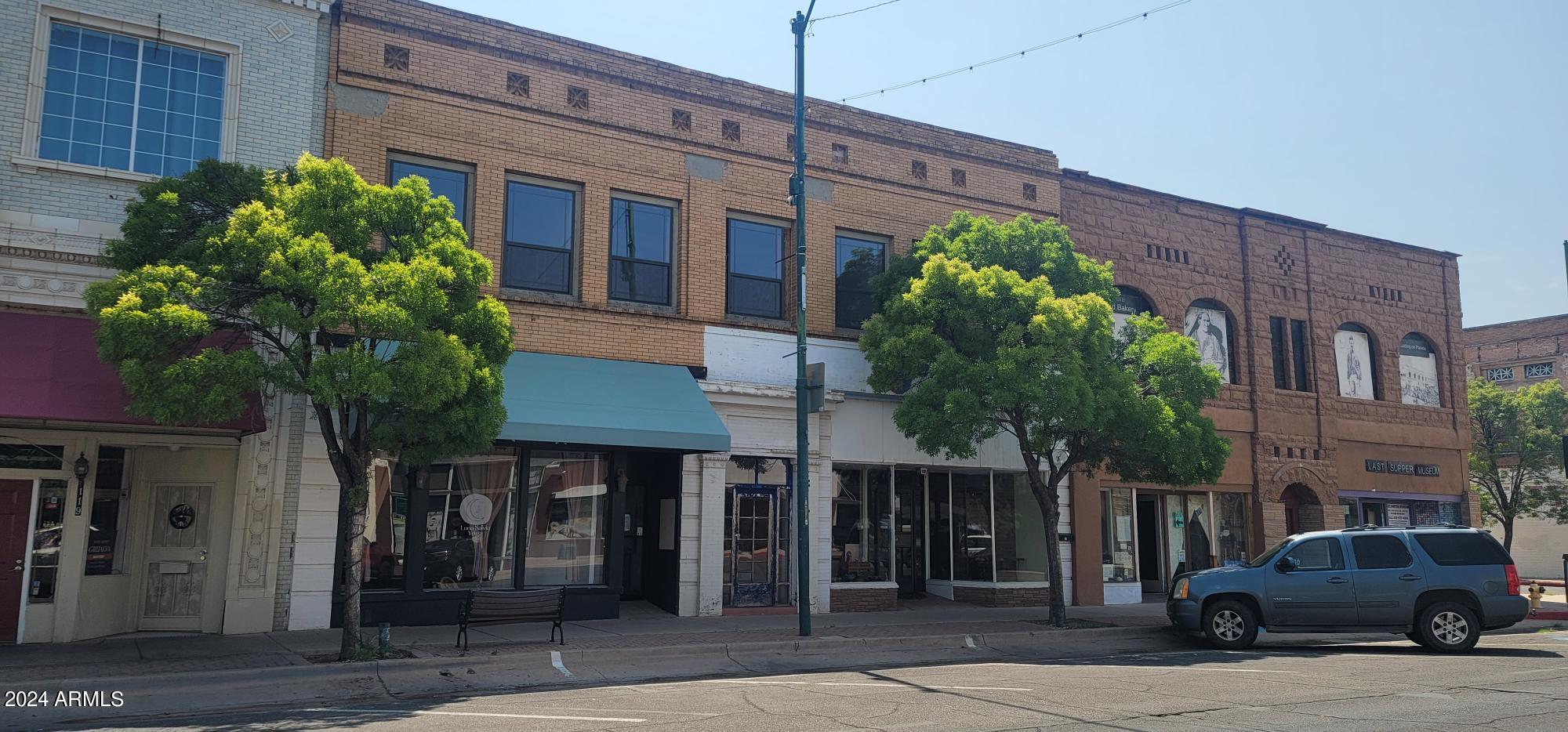 Douglas - Commercial Sale
