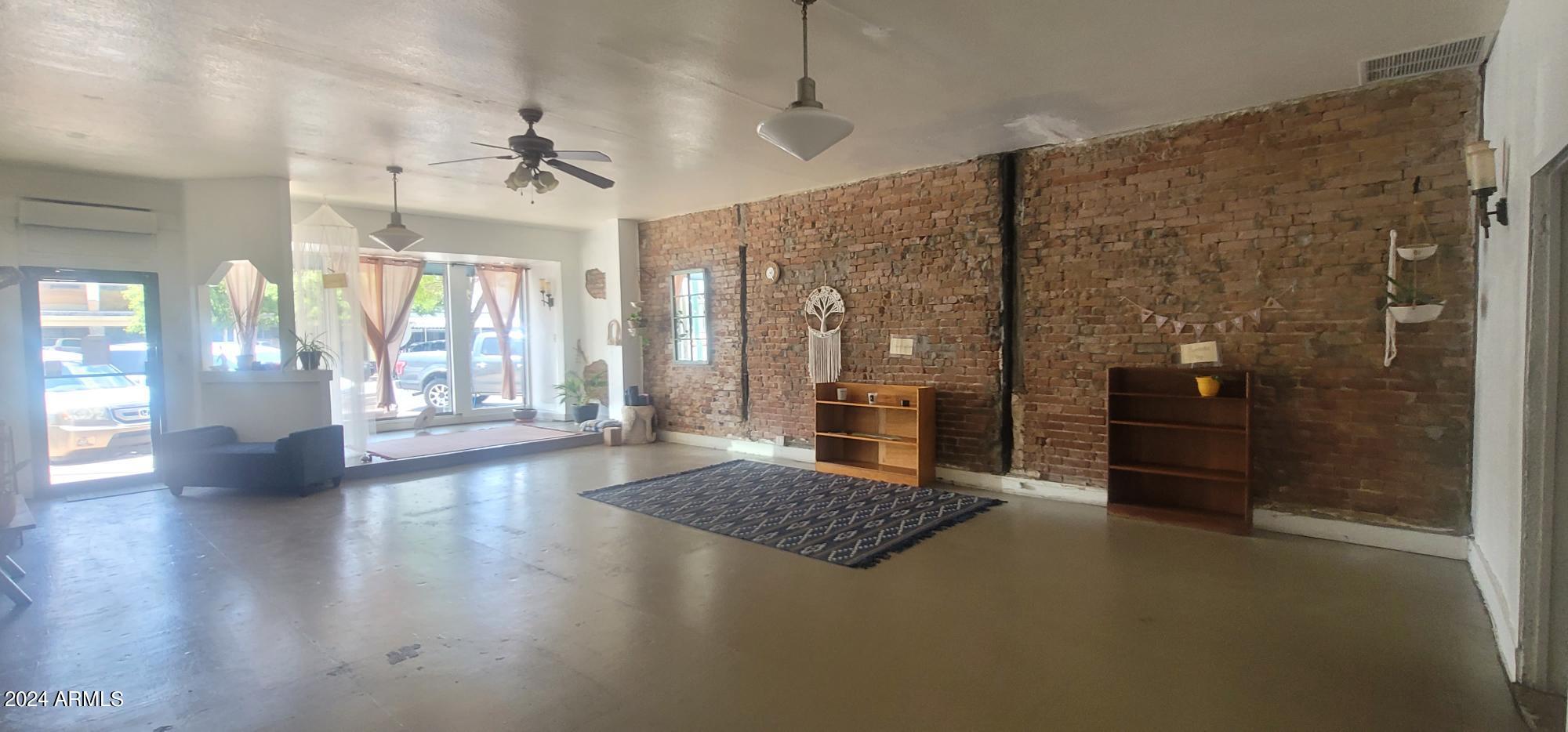 Douglas - Commercial Sale