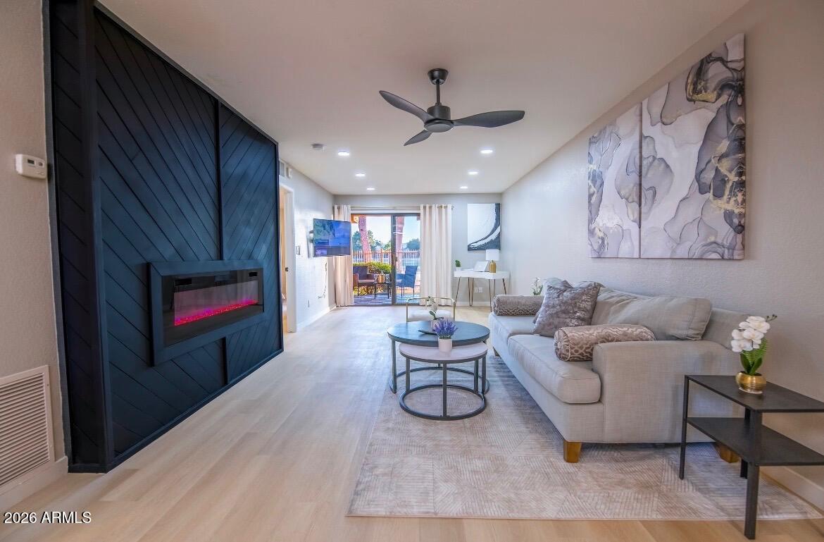 4303 E CACTUS Road 128