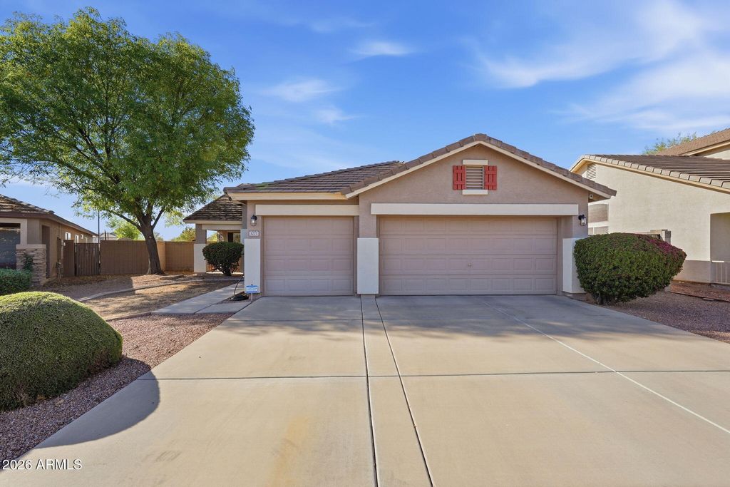 Photo of 3271 E Santa Fe Lane, Gilbert, AZ 85297 (MLS # 6993091)