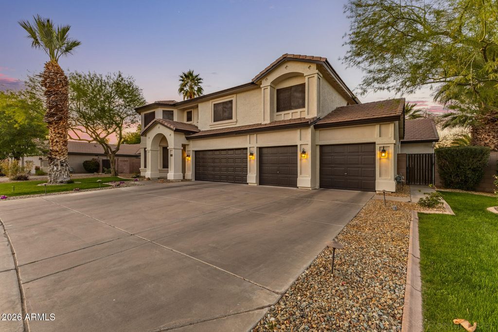 Photo of 2600 W Tulsa Street, Chandler, AZ 85224 (MLS # 7000818)