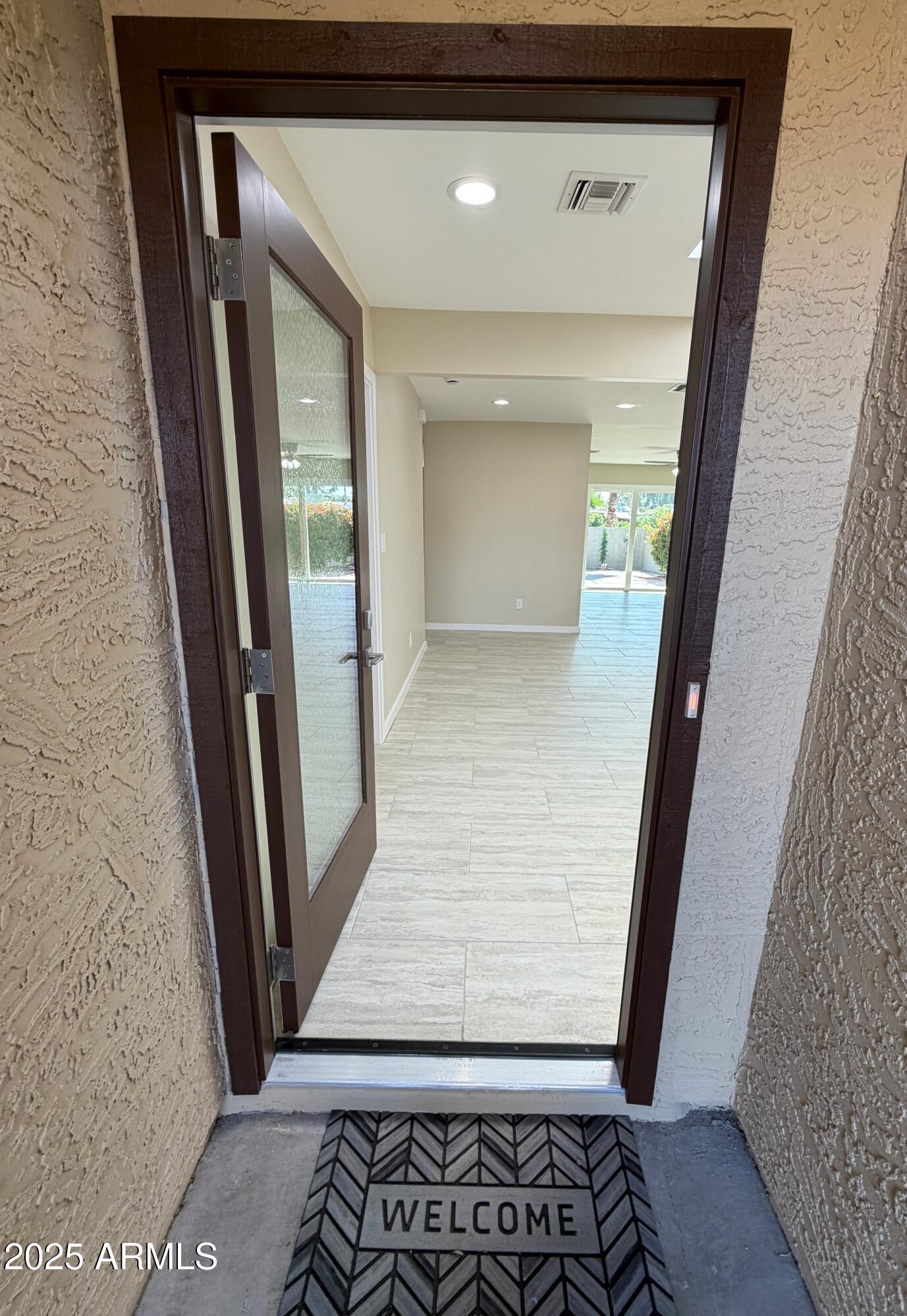 2535 E BLUEFIELD Avenue