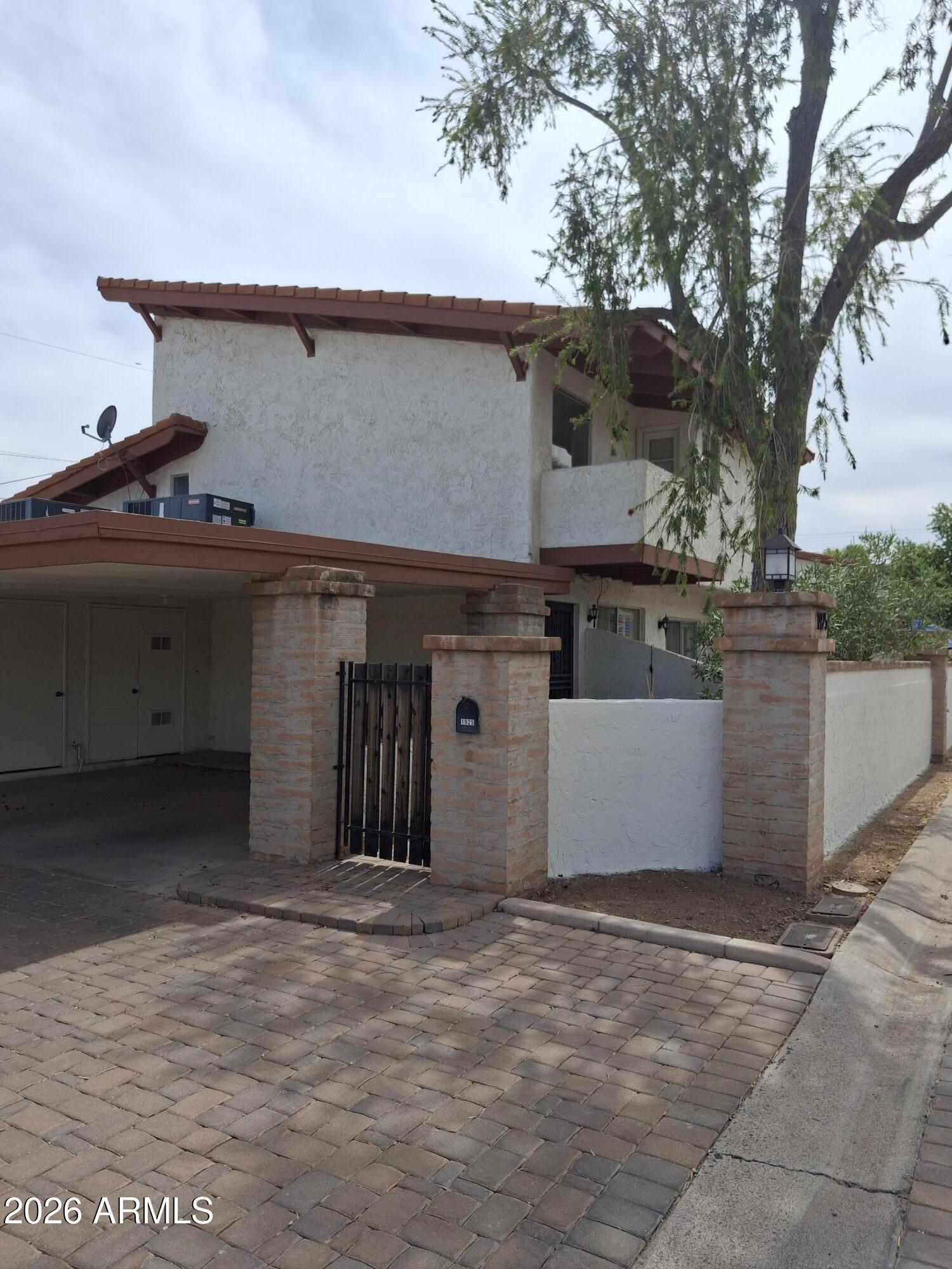 1925 E ORANGE Drive