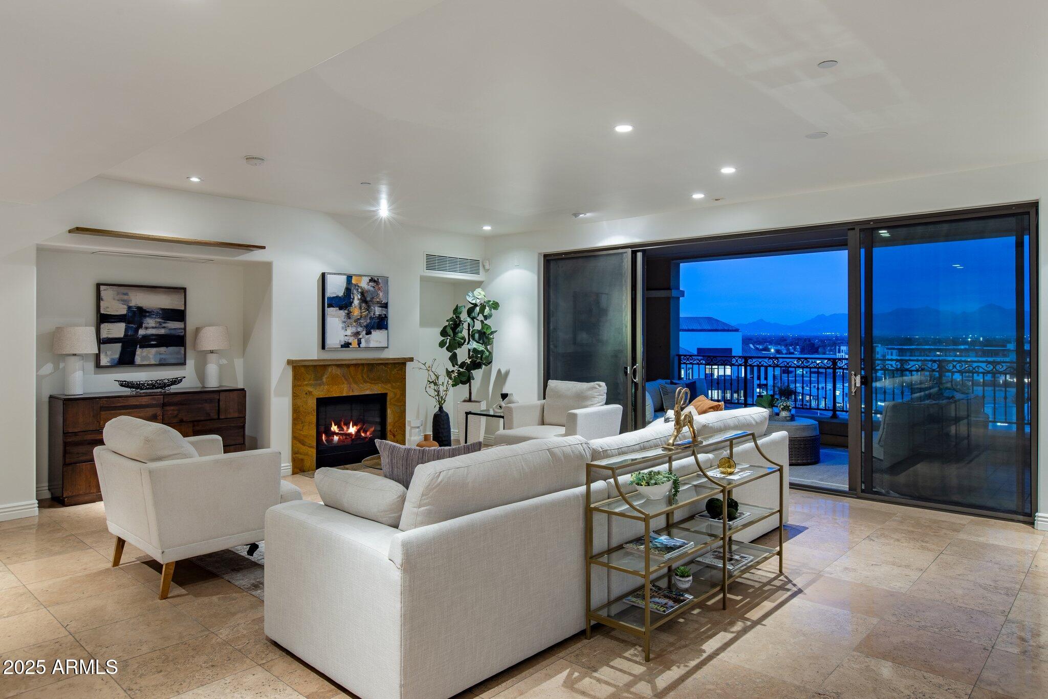 7181 E Camelback Road 904