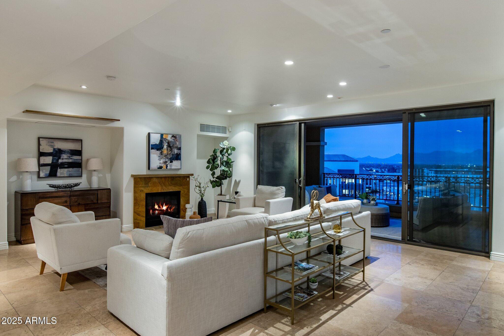 7181 E Camelback Road 904