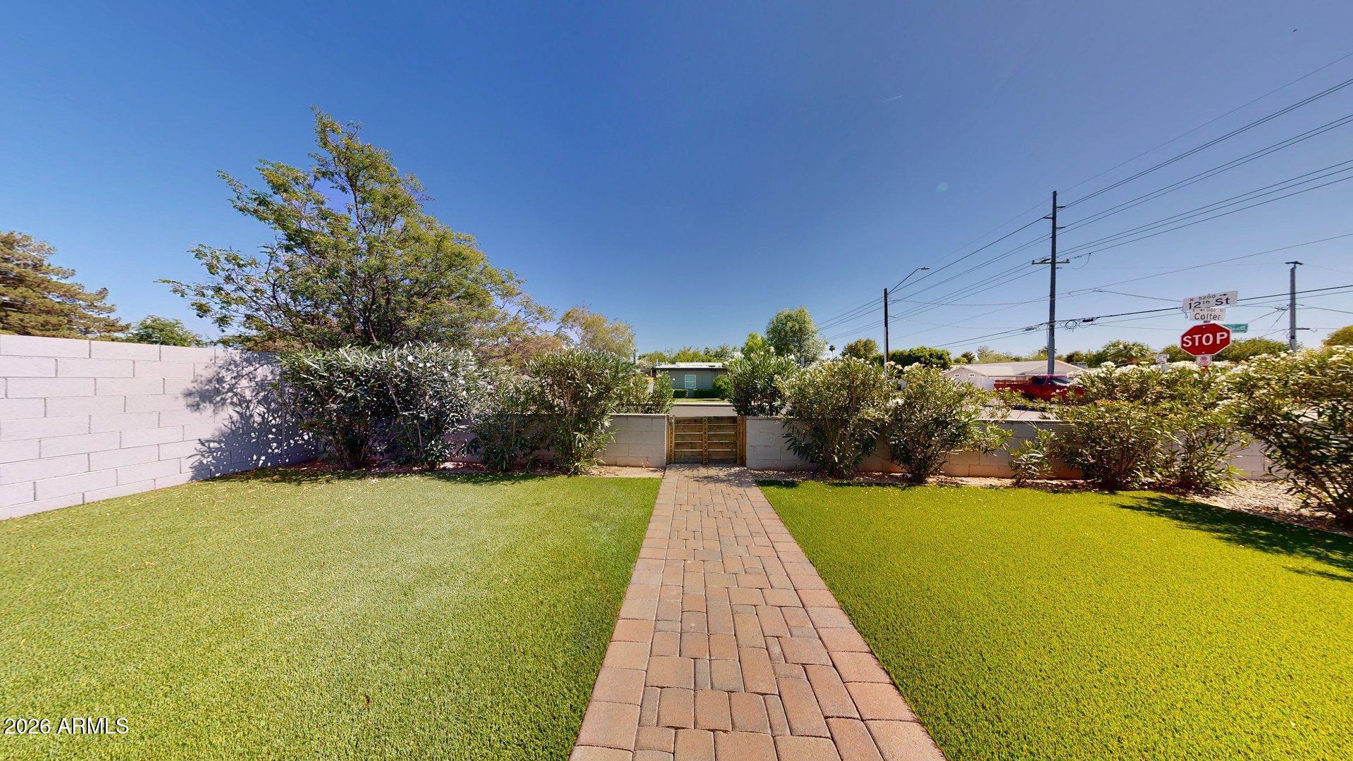 1202 E COLTER Street