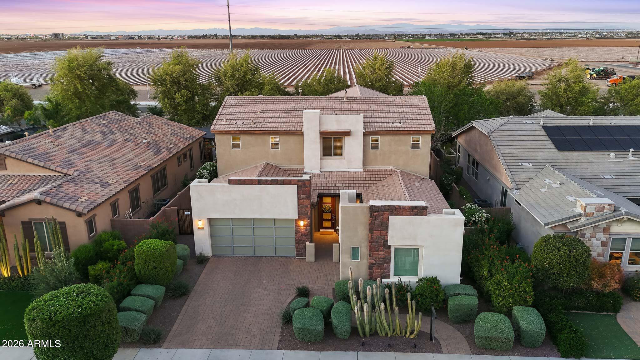 15994 W SHAW BUTTE Drive