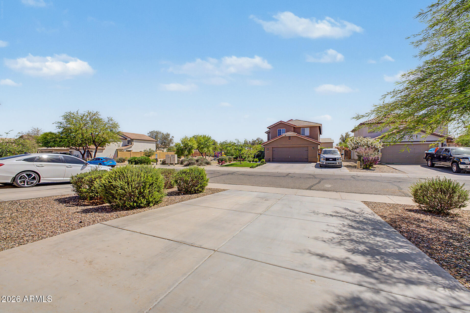 1556 W CENTRAL Avenue