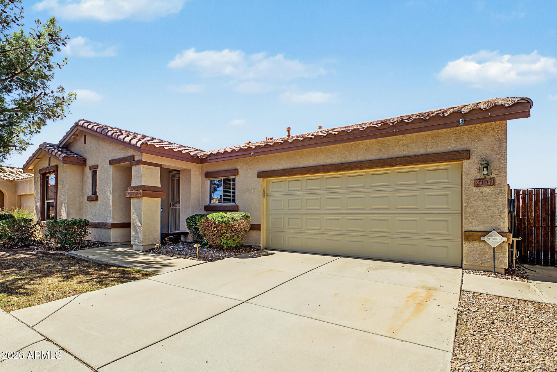 2104 S Longwood --
