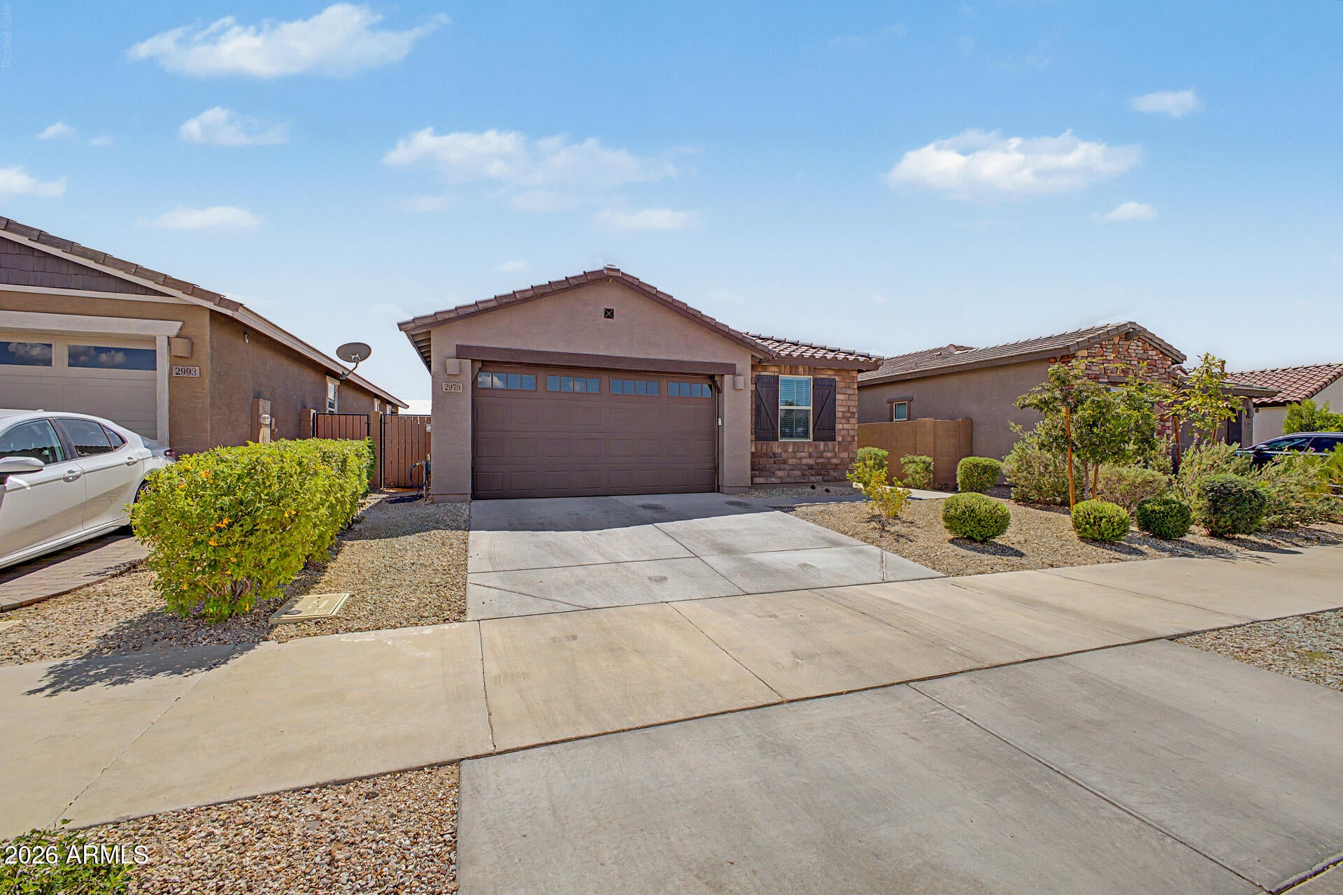 2979 E YUMA Avenue