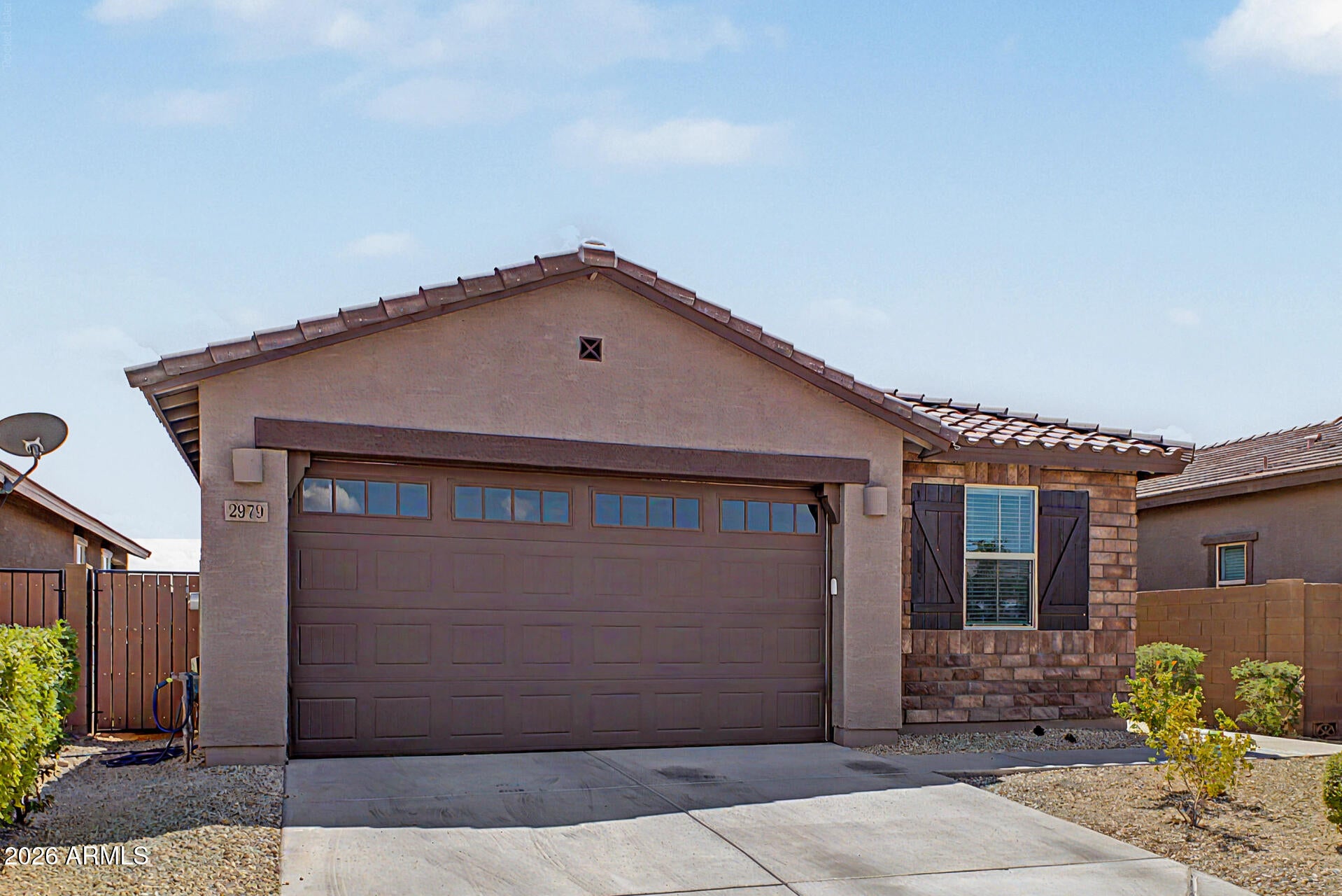2979 E YUMA Avenue