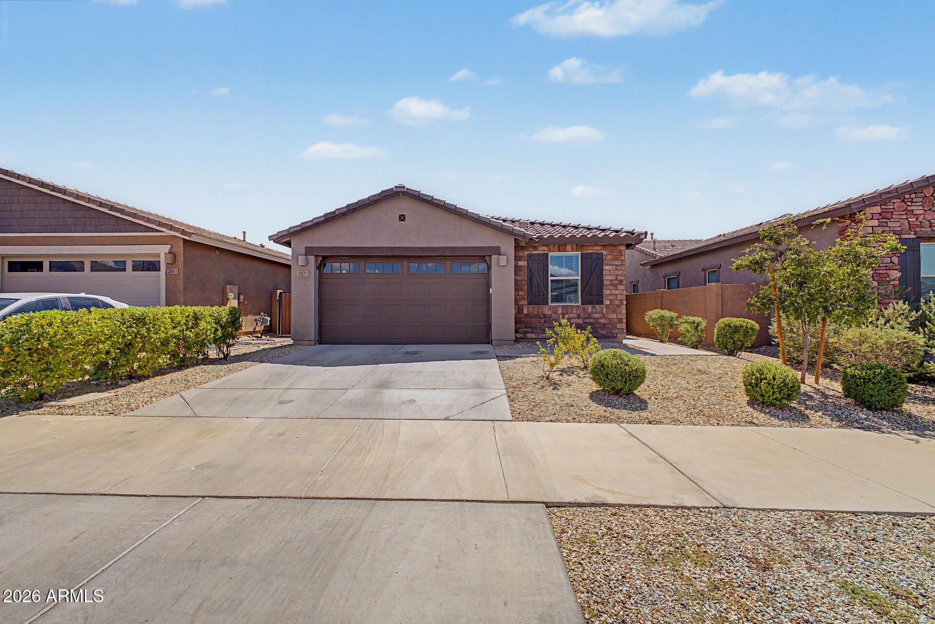 2979 E YUMA Avenue