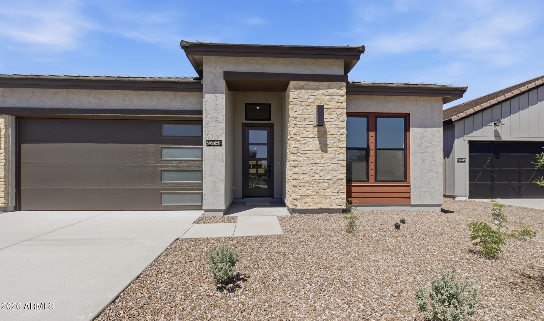 42094 N Steelhead Trail
