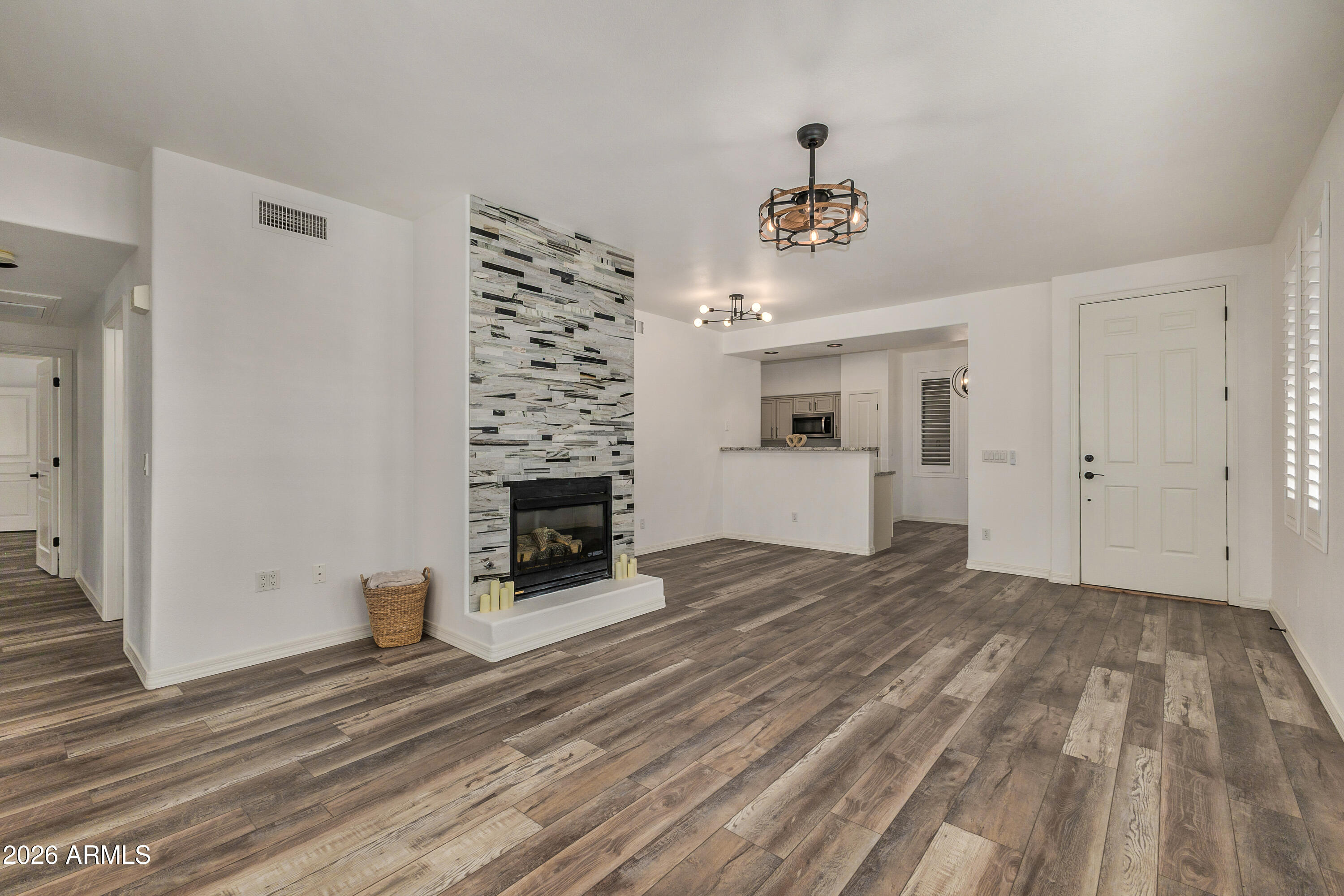 15221 N CLUBGATE Drive 1110