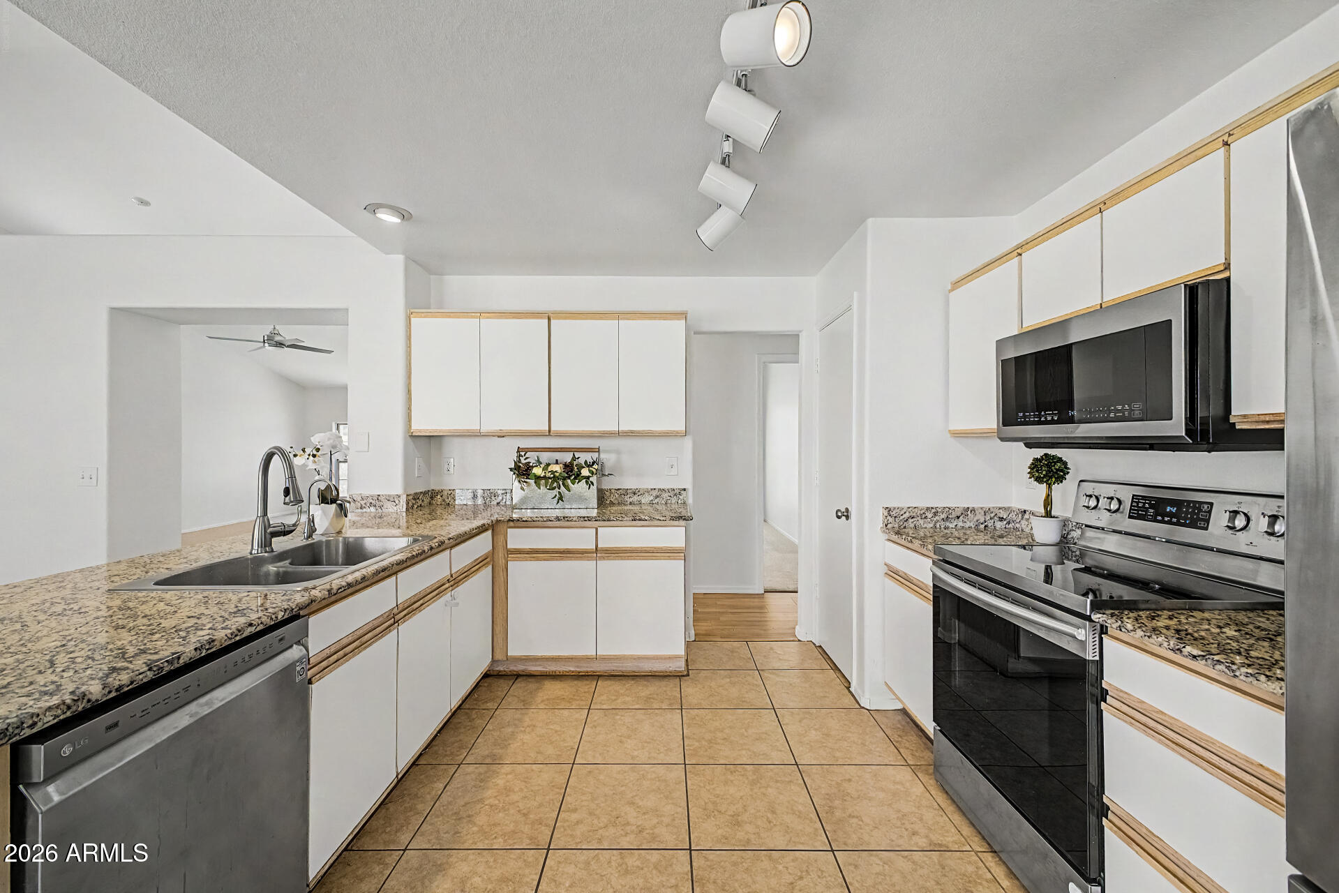 CAMELOT GOLF CLUB ESTATES UNIT 4 PHASE 1 - Residential