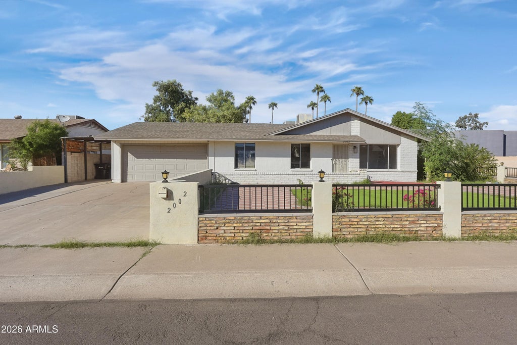 Photo of 2002 W Bluefield Avenue, Phoenix, AZ 85023 (MLS # 7094385)