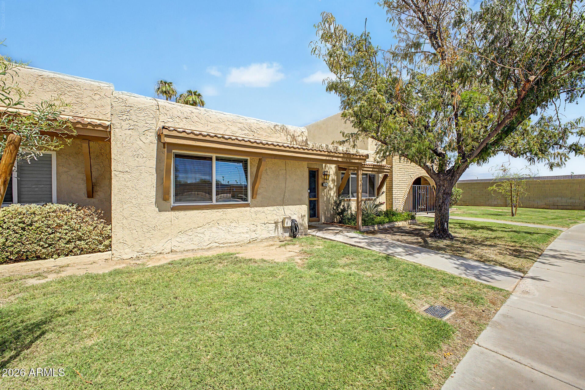 2182 E MINTON Drive