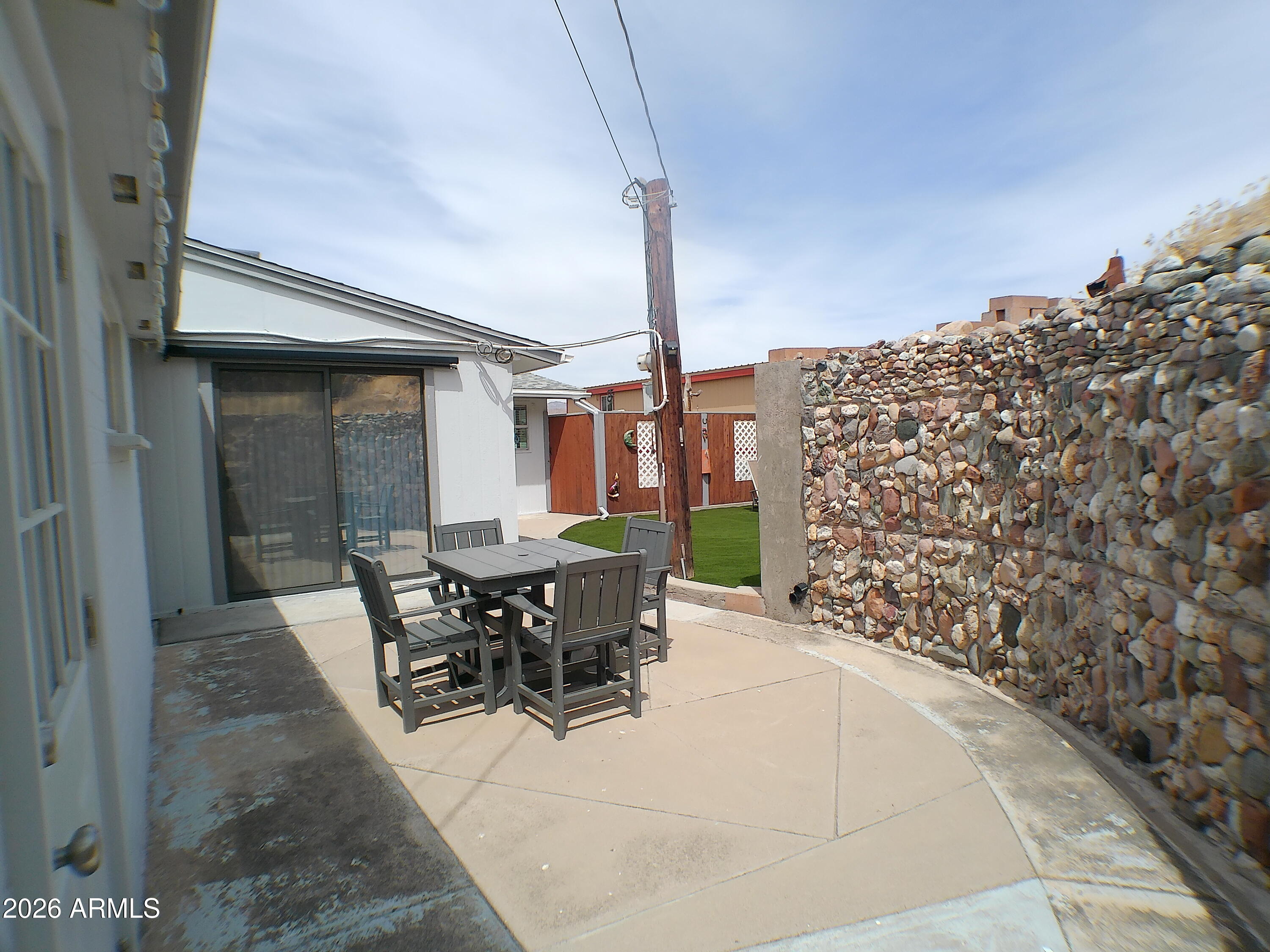 41 W MORRIS Drive
