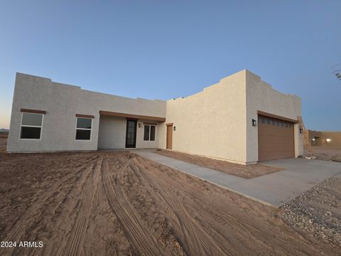 A home in Tonopah