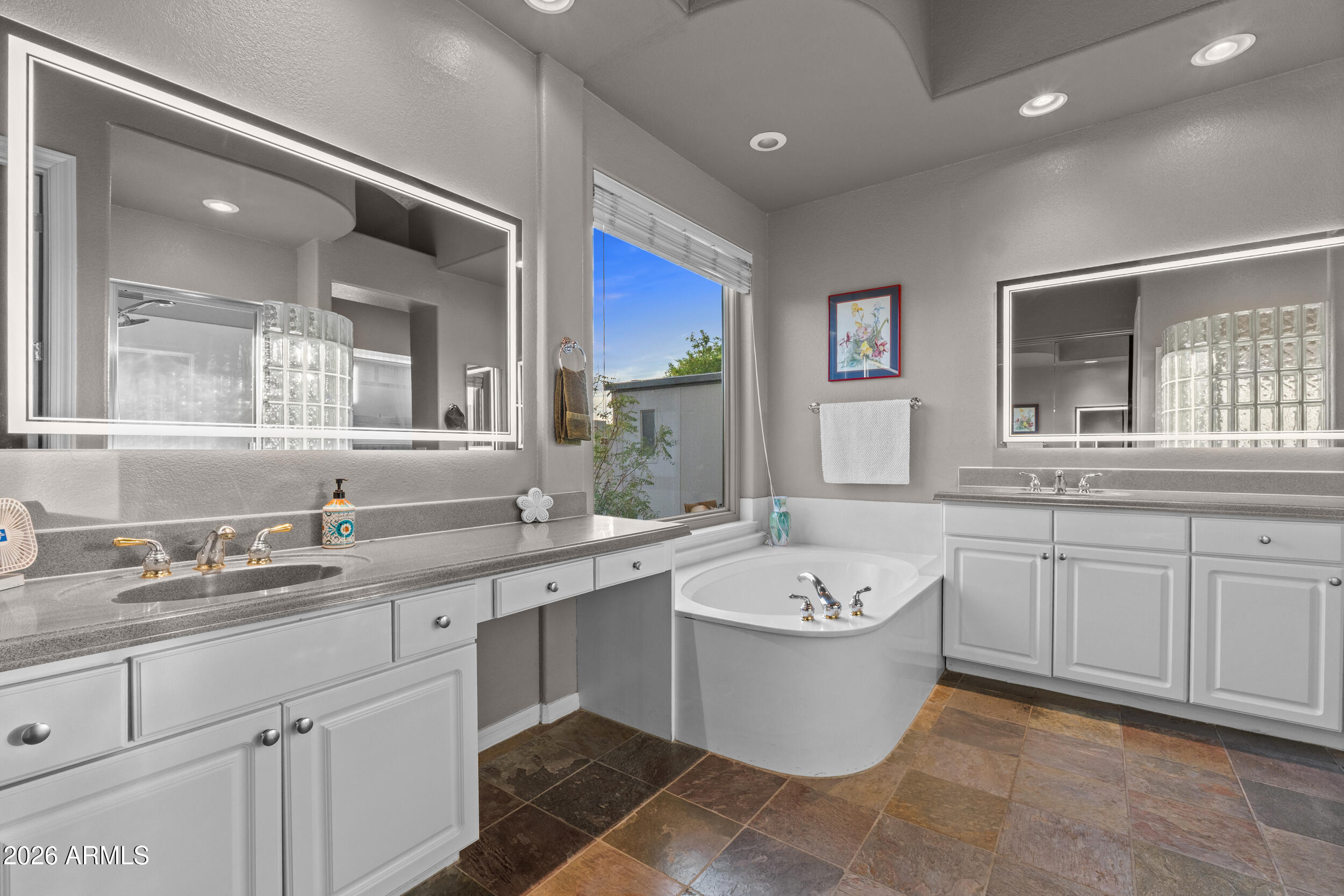 ASHLER HILLS RANCH - Residential