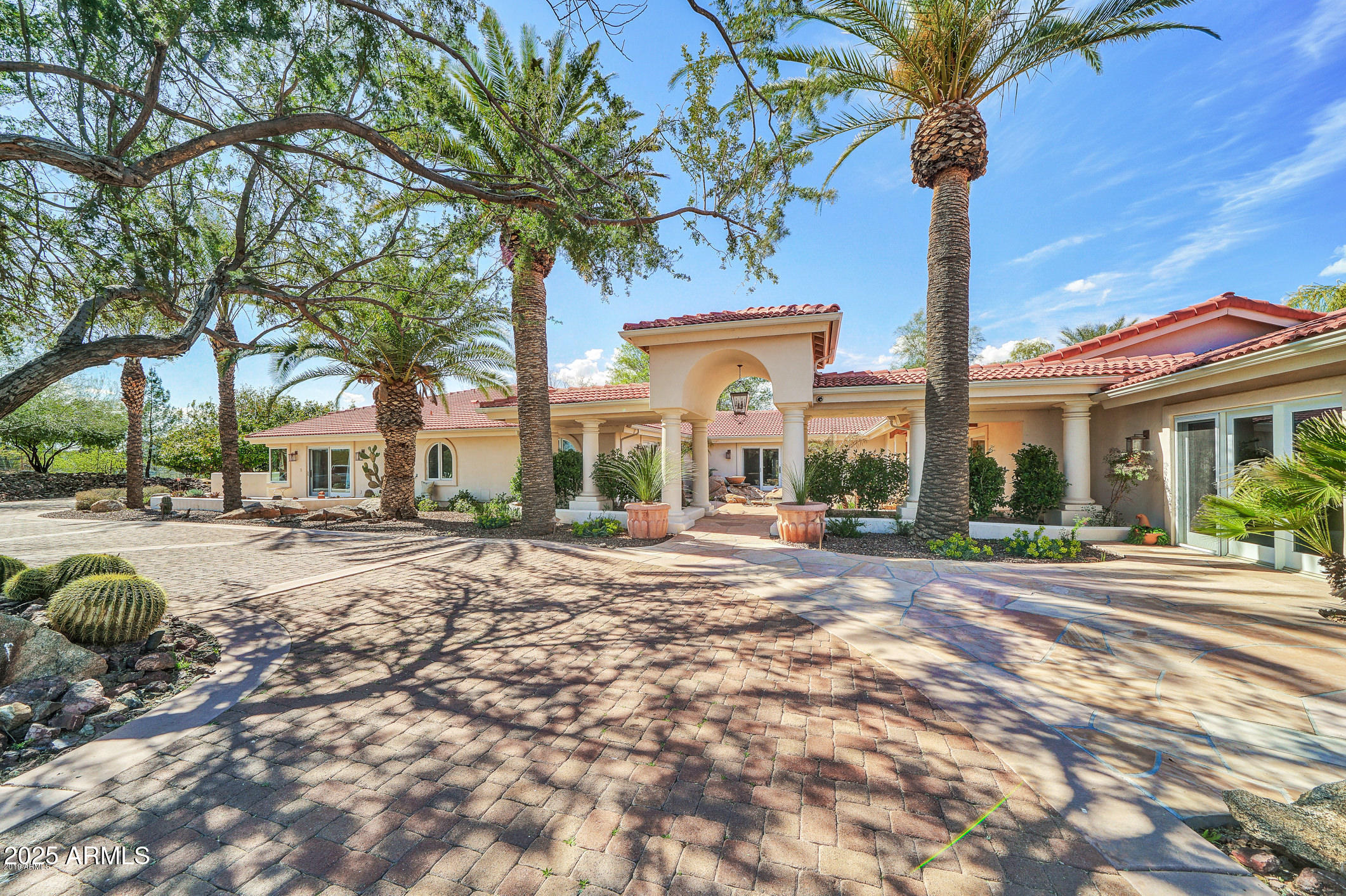 28331 W ROCKING HORSE Lane -