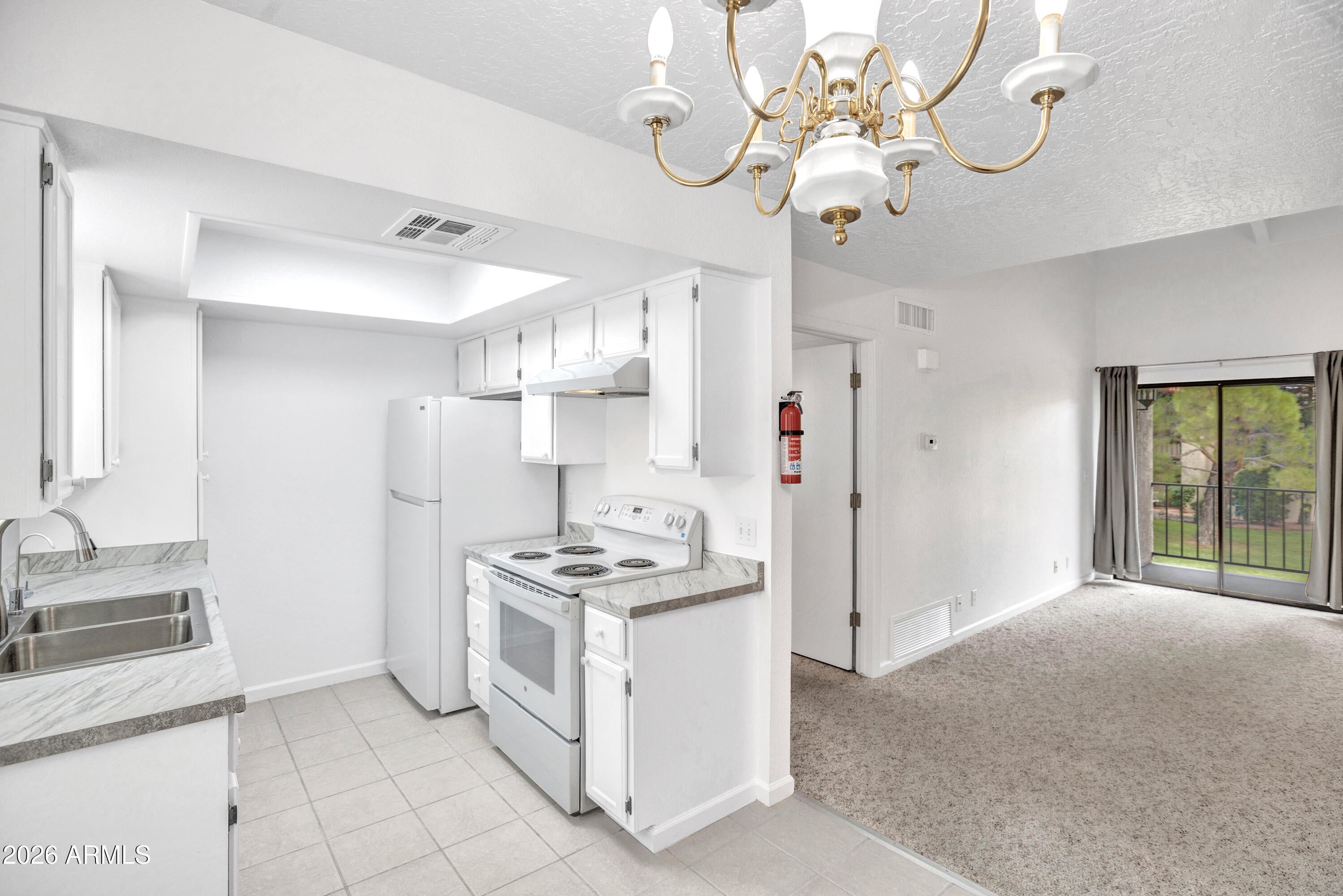 65 VERDE VALLEY SCHOOL Road E14
