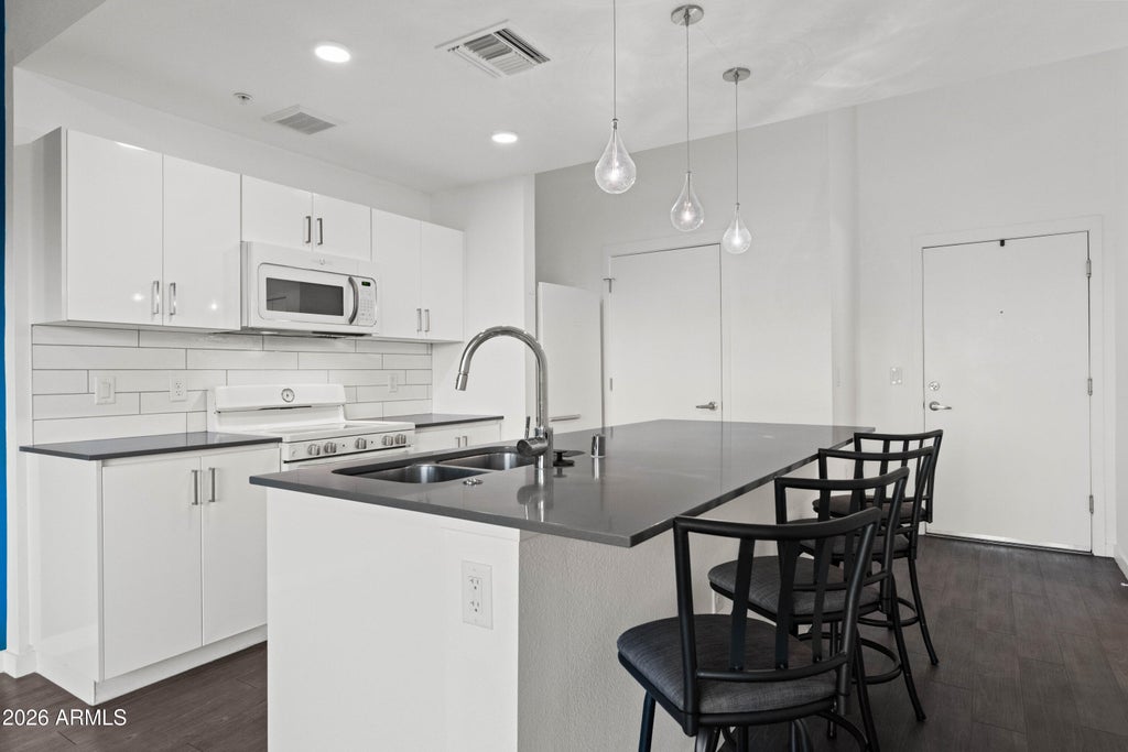 Photo of 1130 N 2nd Street #210, Phoenix, AZ 85004 (MLS # 7087832)
