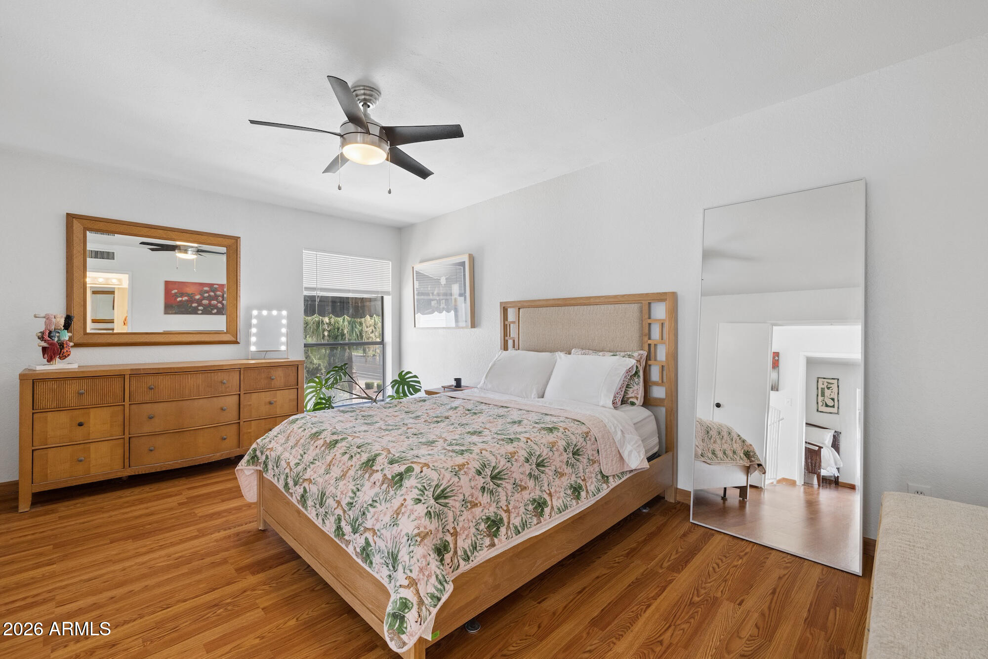 2 W GEORGIA Avenue 7