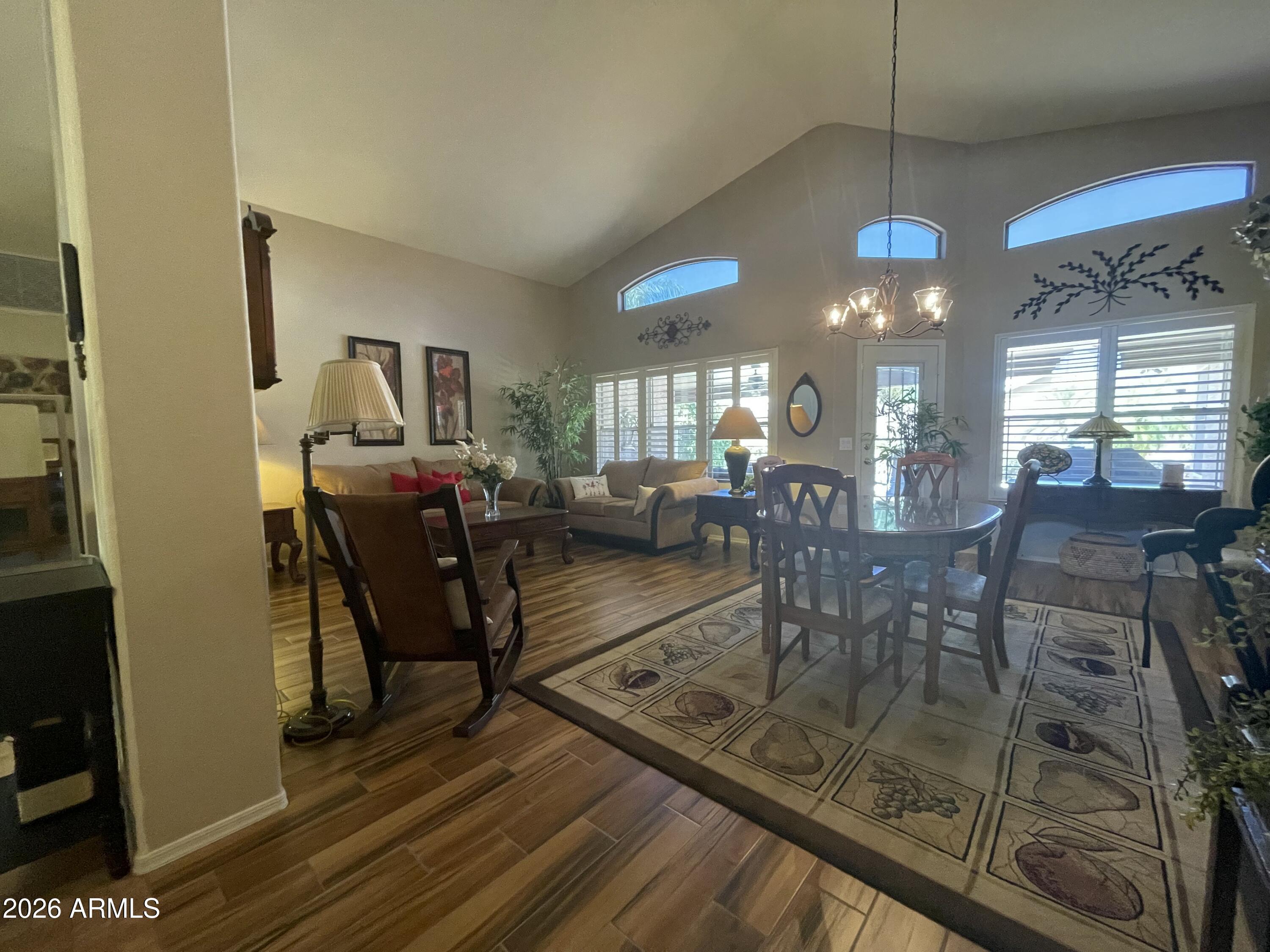 9808 E OBISPO Avenue