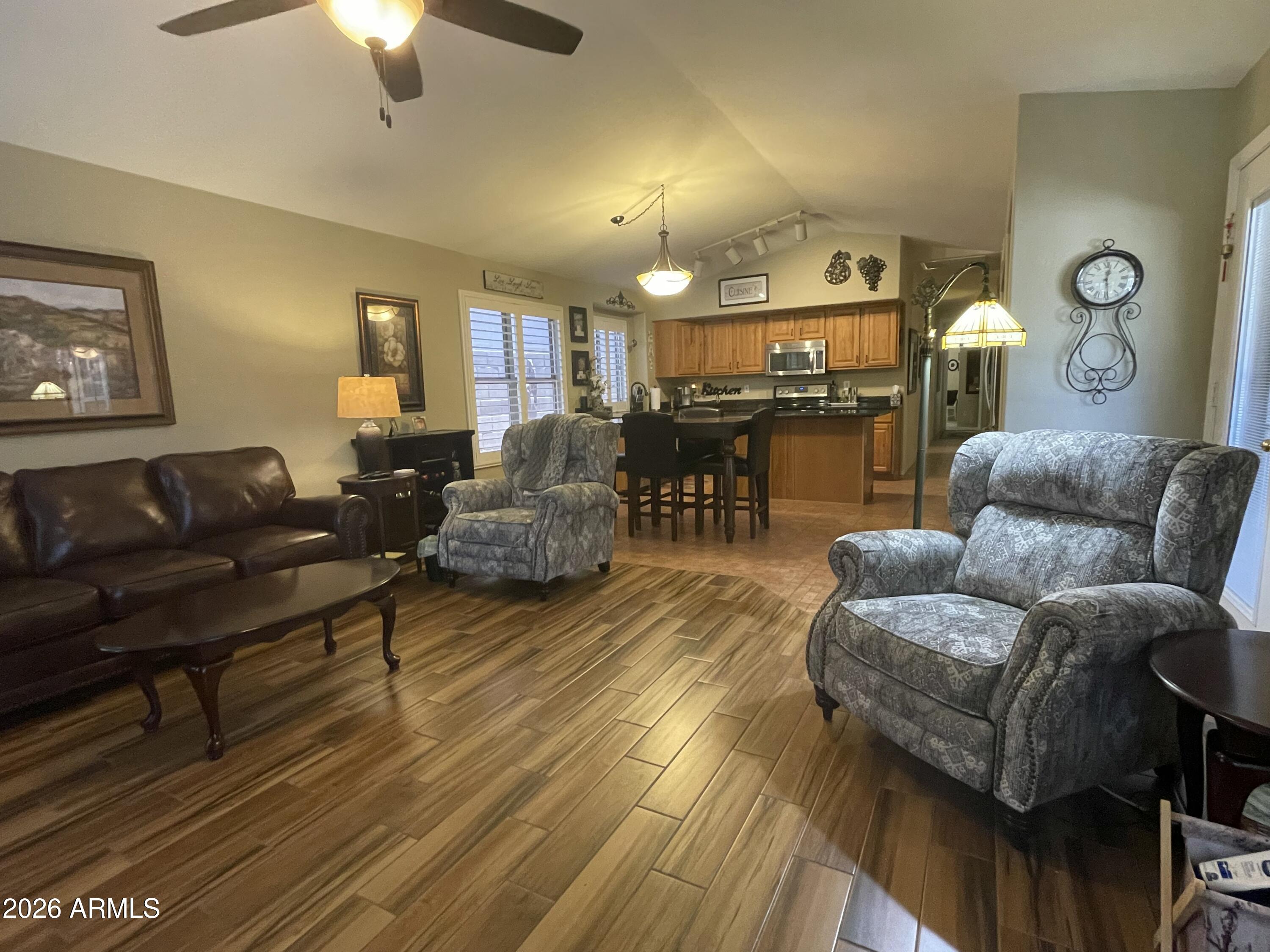 9808 E OBISPO Avenue